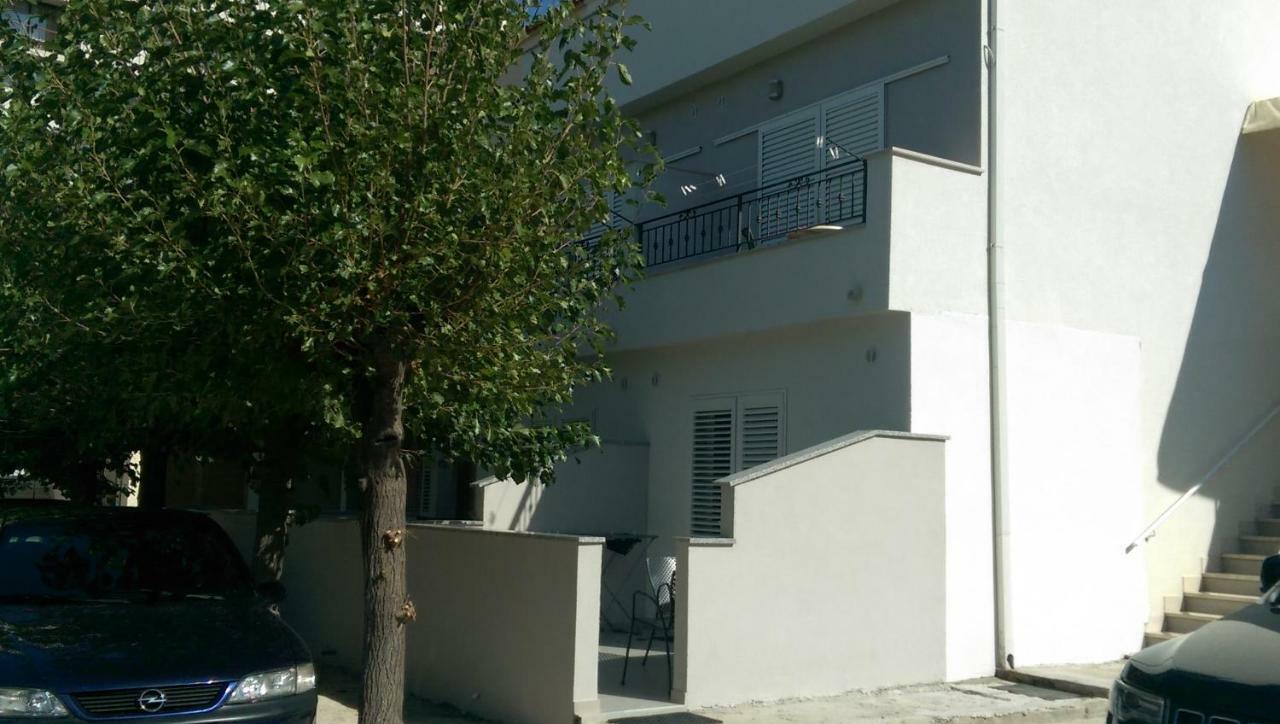 Apartmani Dina Makarská Exteriér fotografie