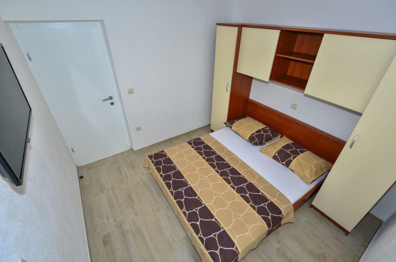 Apartmani Dina Makarská Exteriér fotografie