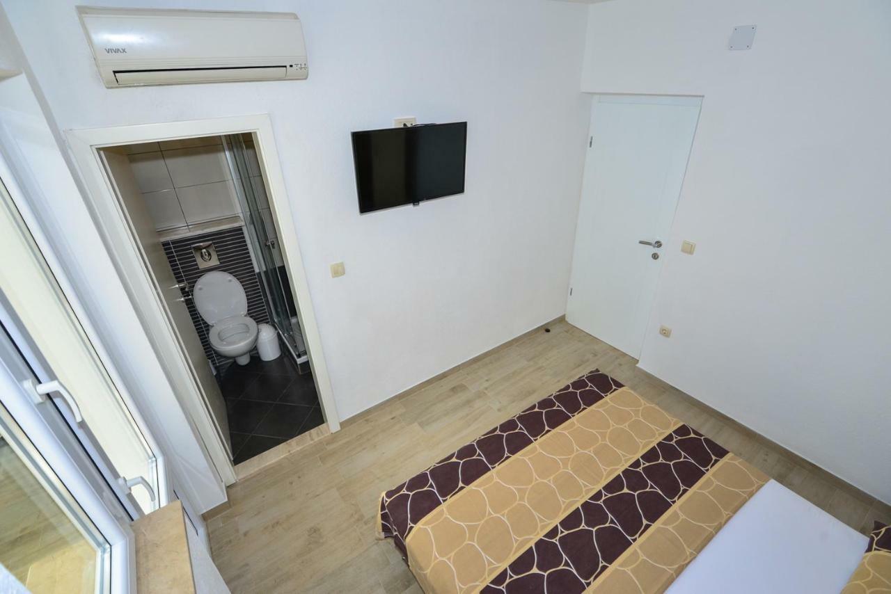 Apartmani Dina Makarská Exteriér fotografie
