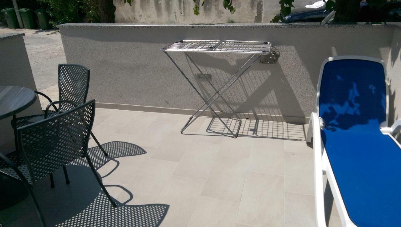 Apartmani Dina Makarská Exteriér fotografie