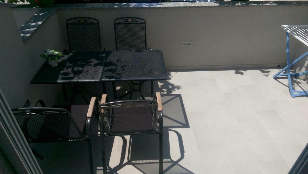Apartmani Dina Makarská Exteriér fotografie