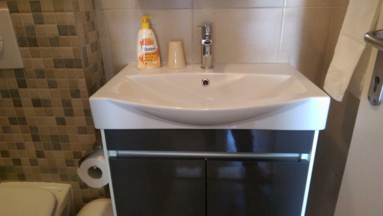 Apartmani Dina Makarská Exteriér fotografie