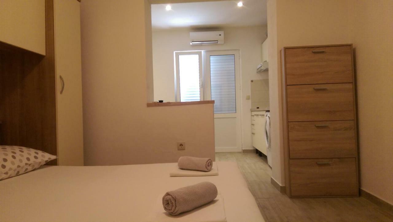 Apartmani Dina Makarská Exteriér fotografie