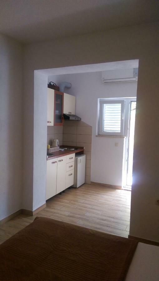 Apartmani Dina Makarská Exteriér fotografie