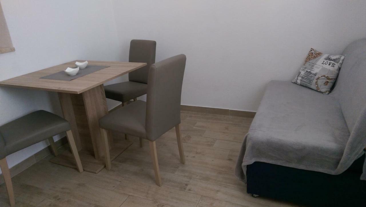 Apartmani Dina Makarská Exteriér fotografie