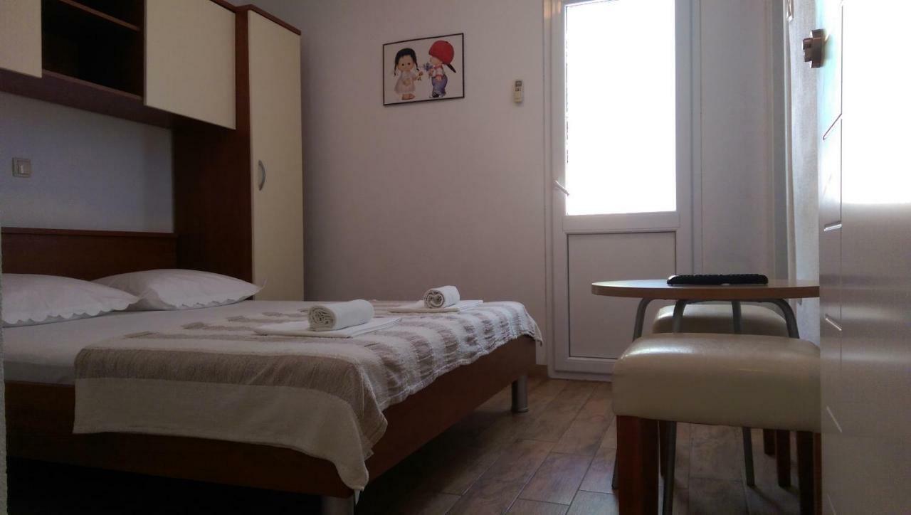Apartmani Dina Makarská Exteriér fotografie