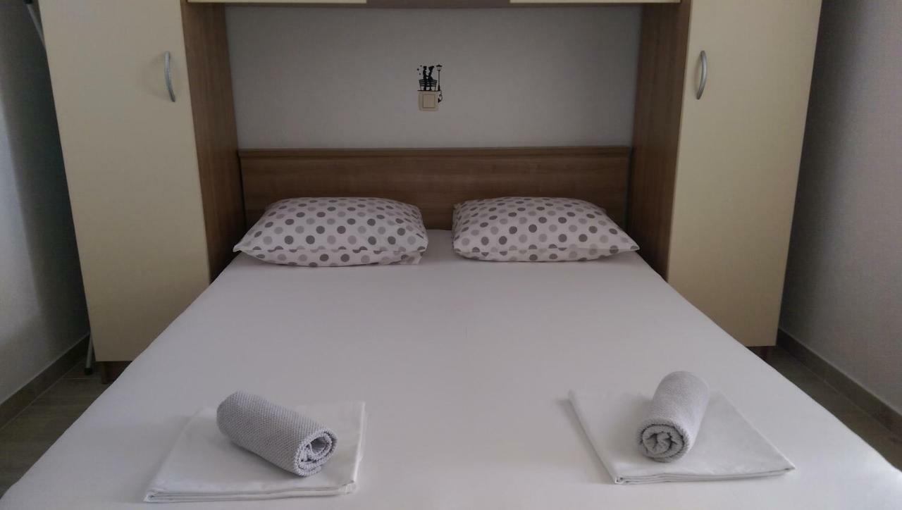 Apartmani Dina Makarská Exteriér fotografie