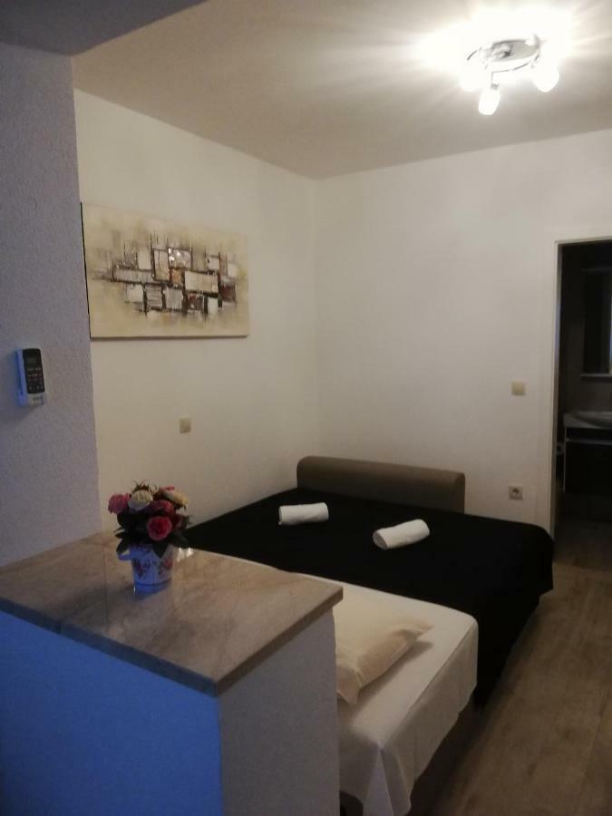 Apartmani Dina Makarská Exteriér fotografie