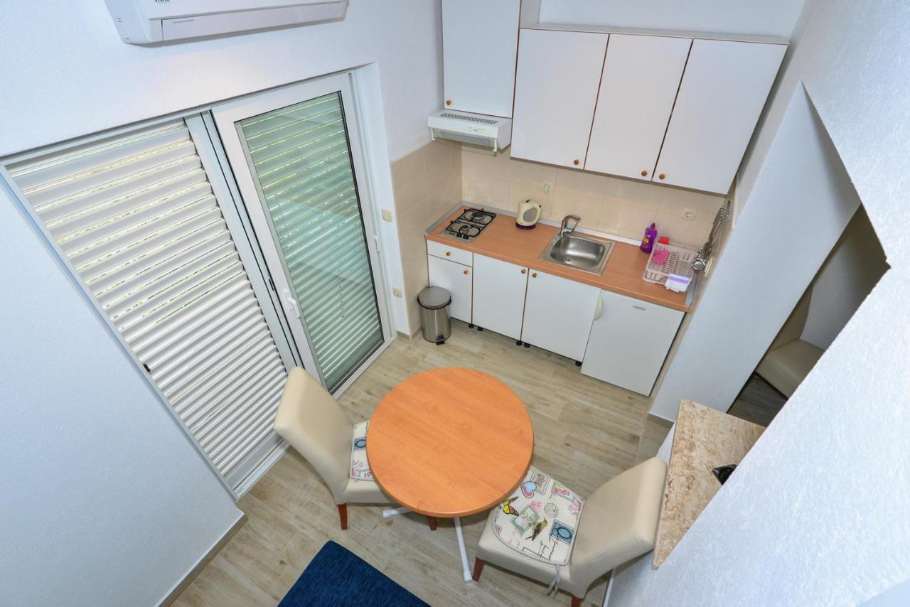 Apartmani Dina Makarská Exteriér fotografie